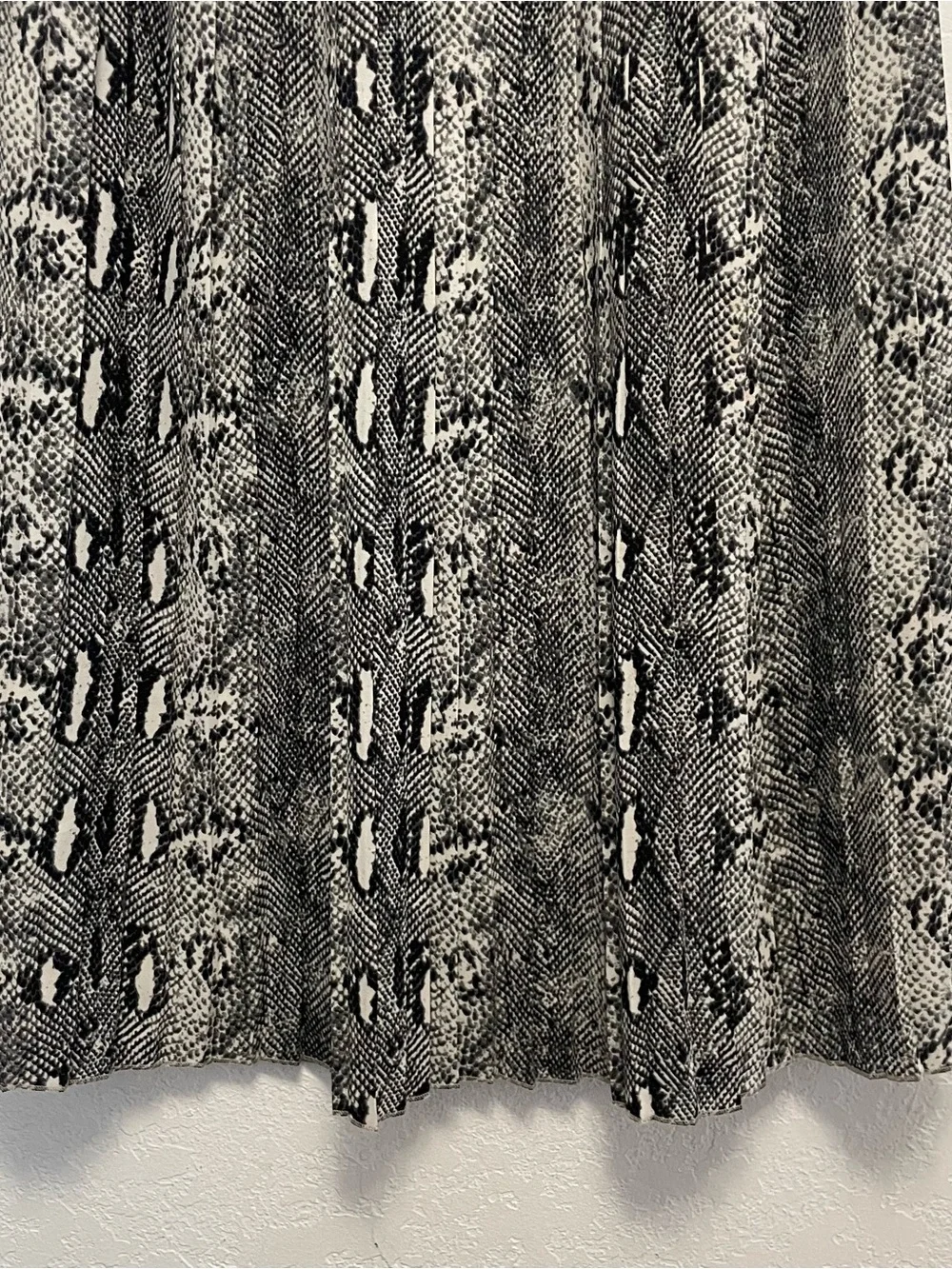 J Crew Pleated Long Reptile Snake Animal Print Midi Skirt Size 2